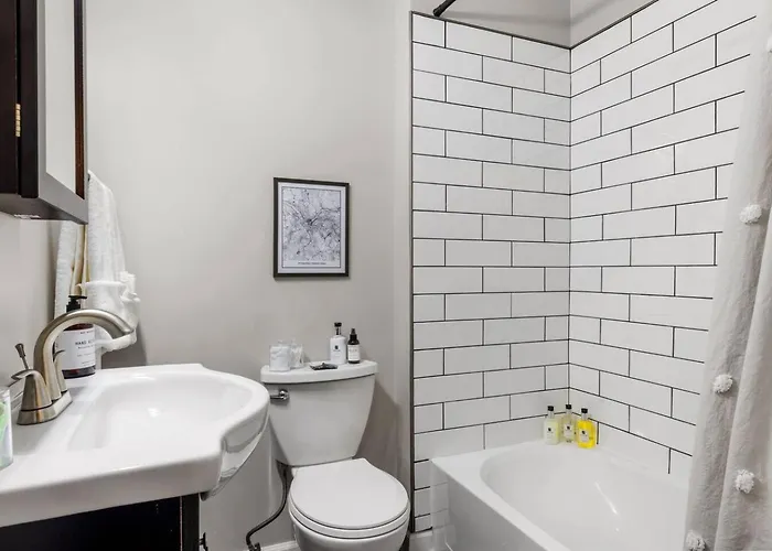 King W/ View | Off Street Parking | Deck * Pittsburgh